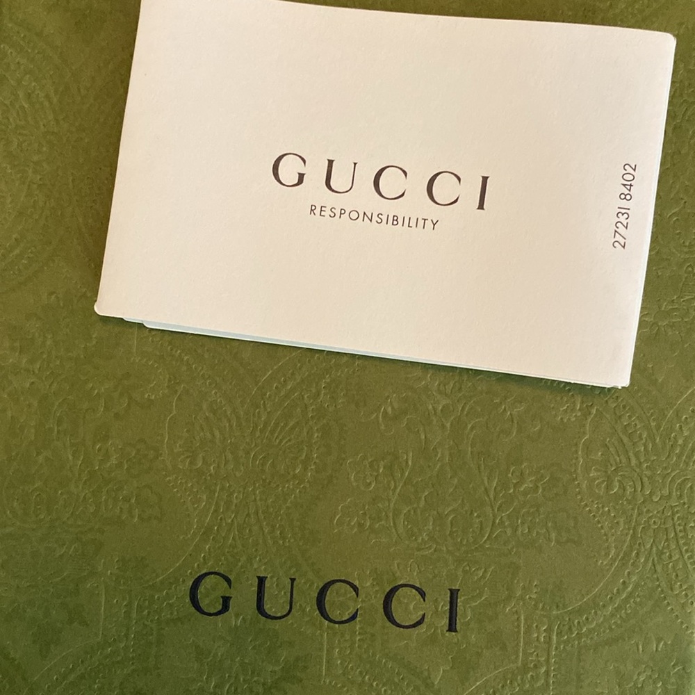 Authentic Gucci rubber Chevron platform flip-flops - Picture 6 of 8
